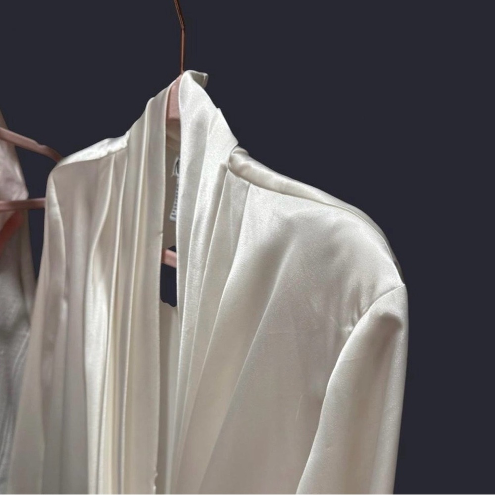 Luxurious Cream Satin Blouse - Picture 2 of 6